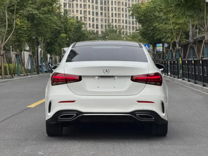 Mercedes-Benz A-class 2022 Model A 180 L Sports sedan – фото 5