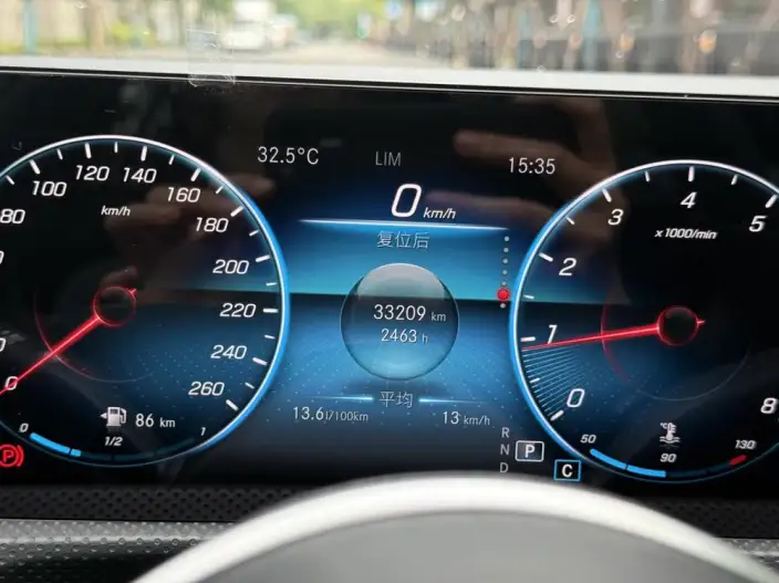 Mercedes-Benz A-class 2022 Model A 180 L Sports sedan – фото 10