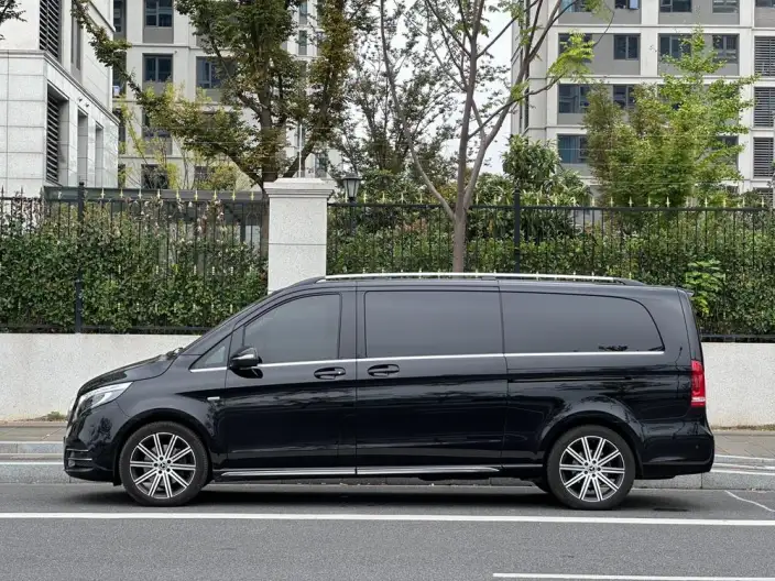 Mercedes-Benz V-Class 2021 Model V 260 L Long wheelbase Deluxe Edition – фото 3
