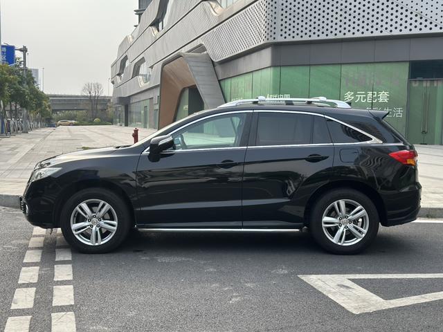 Acura RDX import 2013 модификация 3.5L 4WD Deluxe Edition