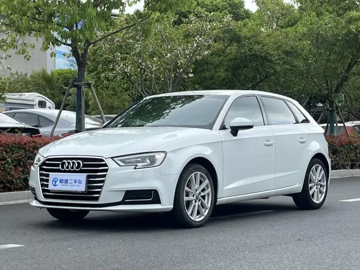 Audi A3 2020 Model Sportback 35 TFSI Enterprising Model China VI – фото 1