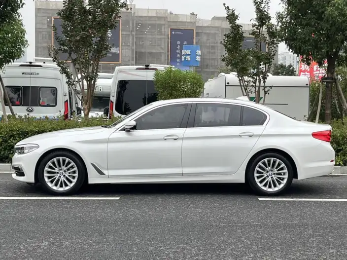 BMW 5 Series 2020 Model 530Li Leading Model Luxury Set – фото 3