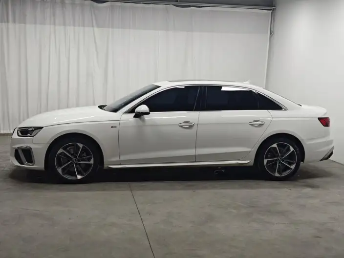 Audi A4 L 2022 Model 40 TFSI Fashion Dynamic Model – фото 4