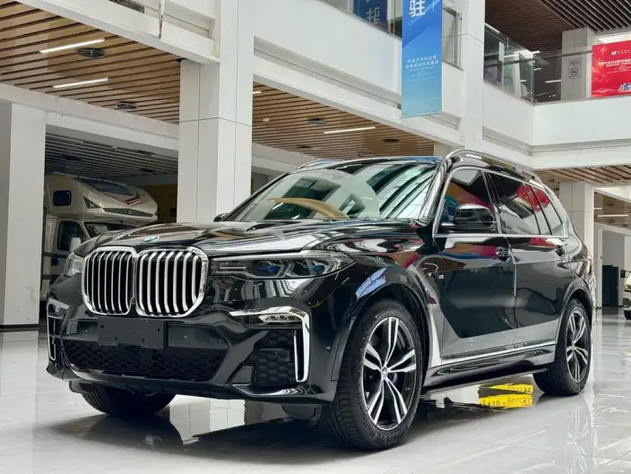 BMW X7 2021 Model Facelift xDrive40i Exclusive Model M Sports Set – фото 1