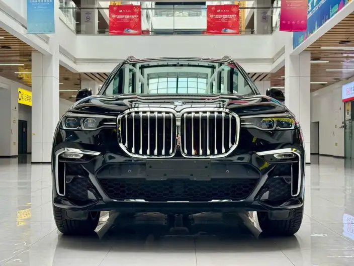 BMW X7 2021 Model Facelift xDrive40i Exclusive Model M Sports Set – фото 2