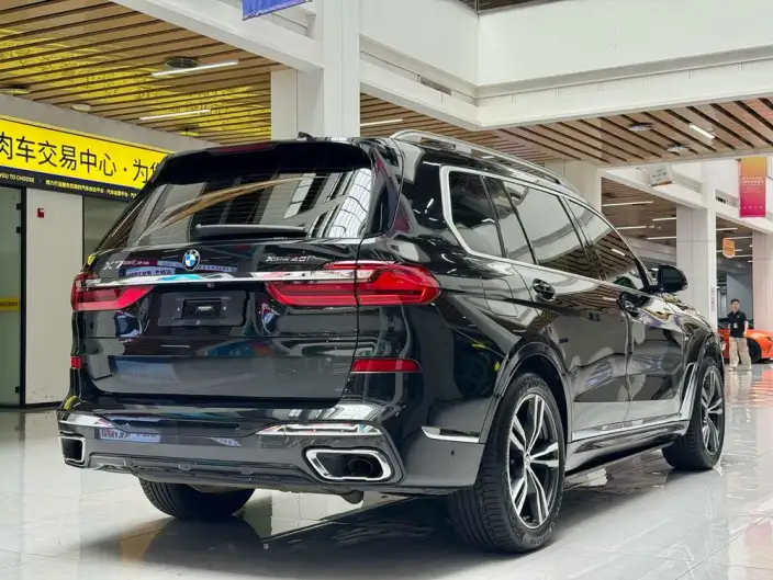BMW X7 2021 Model Facelift xDrive40i Exclusive Model M Sports Set – фото 5