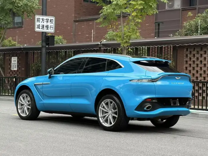 Aston Martin DBX 2023 Model 3.0T STRAIGHT SIX