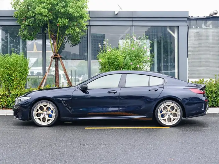 BMW 8 Series 2022 Model 840i xDrive Four-door Coupe M Sports Set – фото 3
