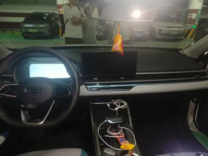 Geely Emgrand 2023 Model No. 4 Gen Champion Edition 1.5L CVT Flagship Model – фото 4