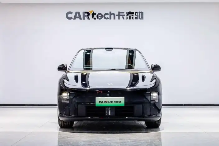 Li Auto i6 2025 Model 4WD Standard Edition – фото 2