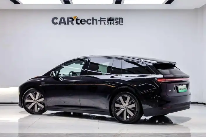 Li Auto i6 2025 Model 4WD Standard Edition – фото 4