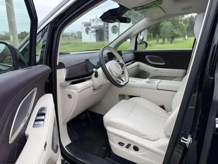 VOYAH Dreamer PHEV 2027 Model Champion Edition – фото 8