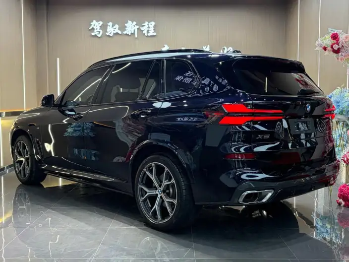 BMW X5 2023 Model xDrive30Li Exclusive Model M Sports Night Set – фото 4