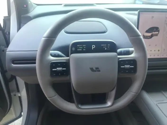 Li Auto i6 2025 Model 2WD Standard Edition – фото 9