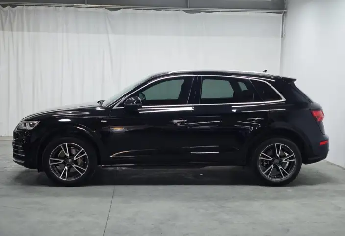 Audi Q5L 2020 Model Facelift 40 TFSI Rong Xiang Fashion Model – фото 4