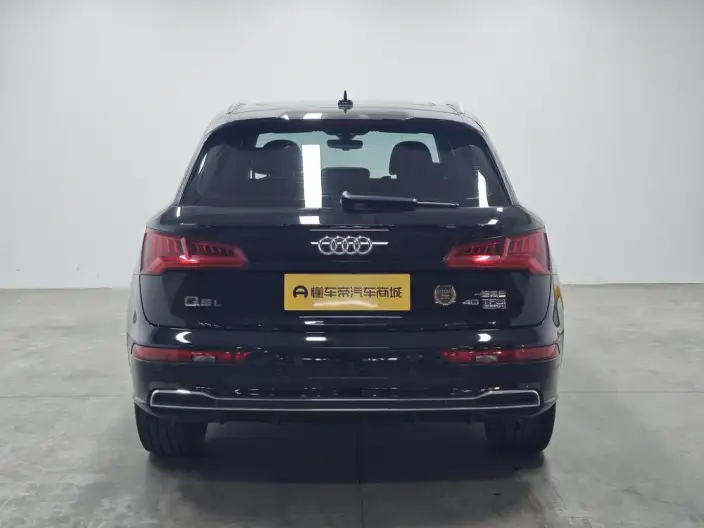 Audi Q5L 2020 Model Facelift 40 TFSI Rong Xiang Fashion Model – фото 6