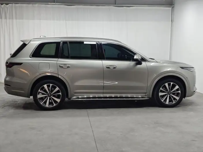 Li Auto ONE 2020 Model Extended Range 6 seat Edition – фото 8