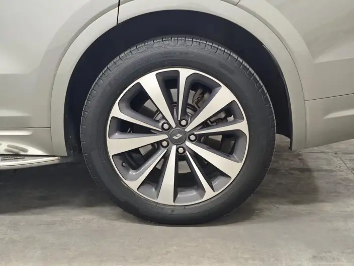 Li Auto ONE 2020 Model Extended Range 6 seat Edition – фото 9