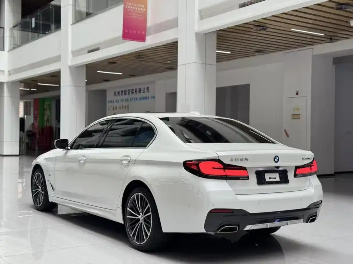 BMW 5 Series 2022 Model Facelift 530Li Leading Model M Sports Set – фото 5