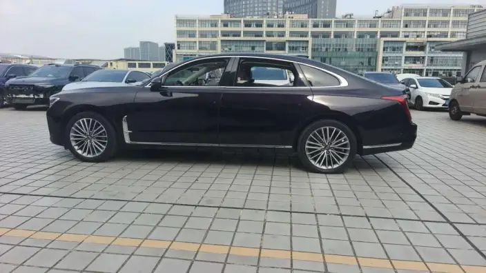 HONGQI H9 2020 Model 2.0T Flag Enjoy Edition – фото 4