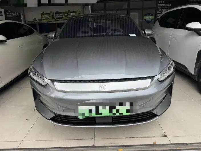 Qin Plus EV 2024 Model Honor Edition 510KM Leading Model – фото 2