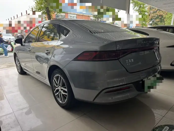 Qin Plus EV 2024 Model Honor Edition 510KM Leading Model – фото 4