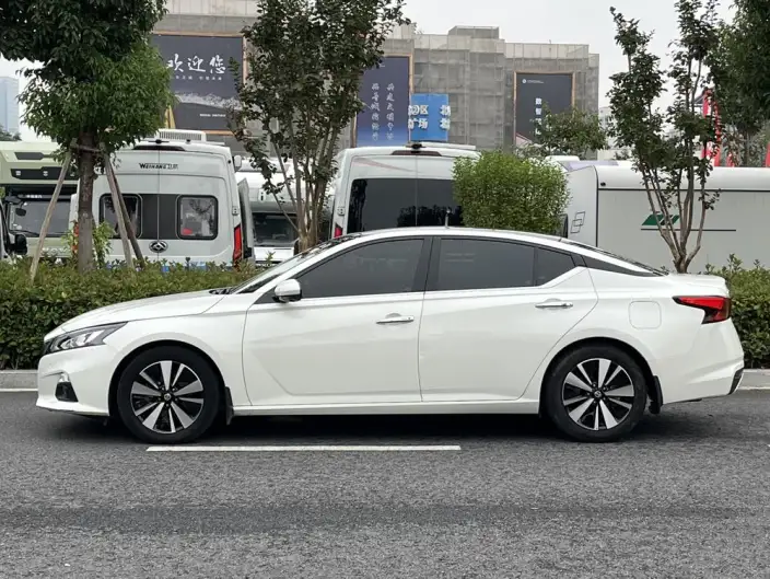 Nissan Teana 2021 Model 2.0L XL Upper AD1 Zhixing Pilot Edition – фото 3