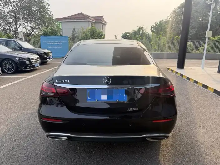Mercedes-Benz E-Class 2021 Model E 300 L Fashion Model sedan – фото 3
