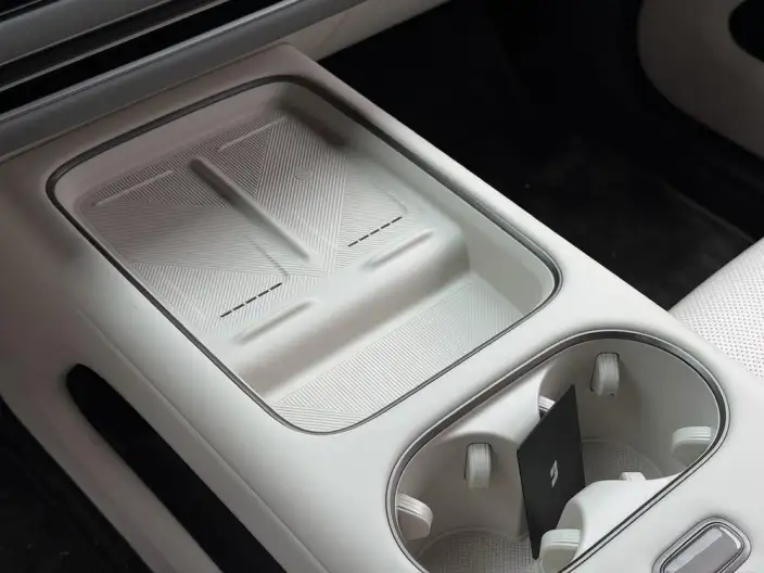 Li Auto i6 2025 Model 2WD Standard Edition – фото 6