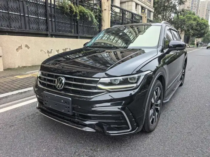 Volkswagen Tiguan L 2023 Model 330TSI 2WD R-Line Enjoy the version more – фото 1
