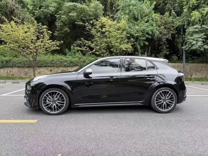 Lynk & Co 02 Hatchback 2021 Model 2.0TD Hatchback Halo – фото 3