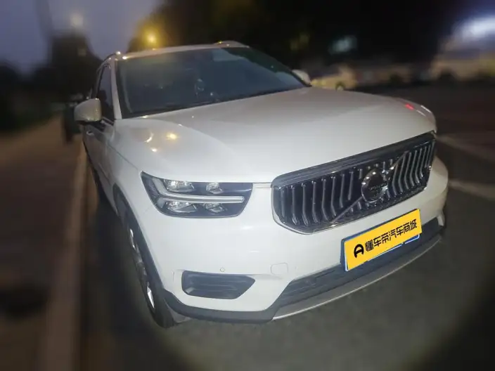 Volvo XC40 2021 Model T4 4WD Zhixing Fashion Edition – фото 3