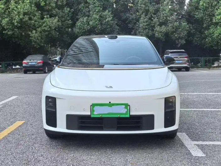 Li Auto i6 2025 Model 2WD Standard Edition – фото 2