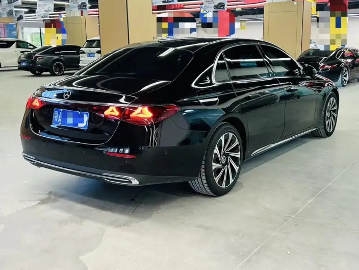 Mercedes-Benz E-Class 2025 Model E 300 L Luxury Model sedan – фото 7