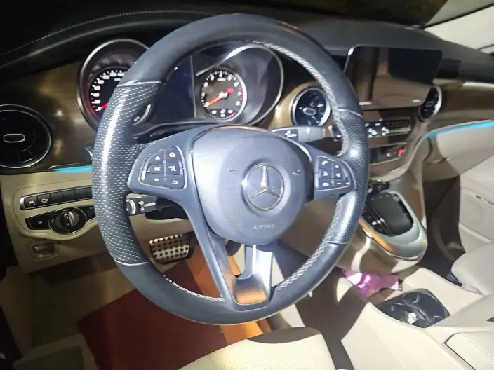 Mercedes-Benz V-Class 2022 Model V 260 L Long wheelbase Premium Edition – фото 7