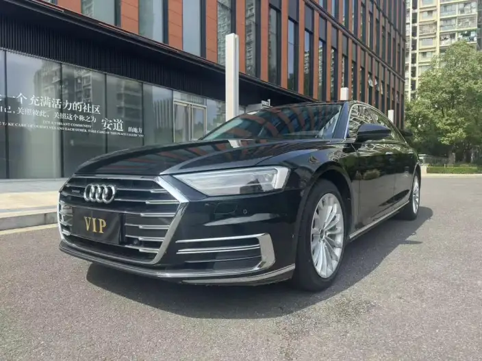 Audi A8 2021 Model A8L 50 TFSI quattro Comfort Model – фото 1