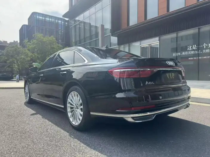 Audi A8 2021 Model A8L 50 TFSI quattro Comfort Model – фото 5