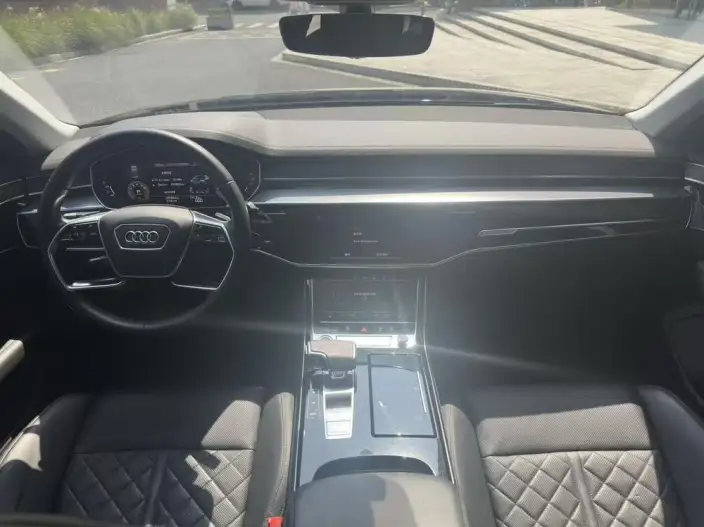 Audi A8 2021 Model A8L 50 TFSI quattro Comfort Model – фото 8