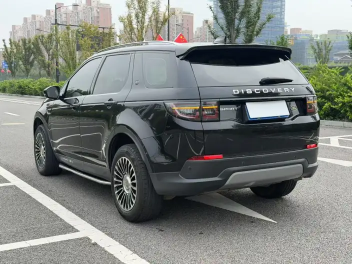 Land Rover Discovery Sport 2022 Model 200PS Family Edition 5 seat – фото 4