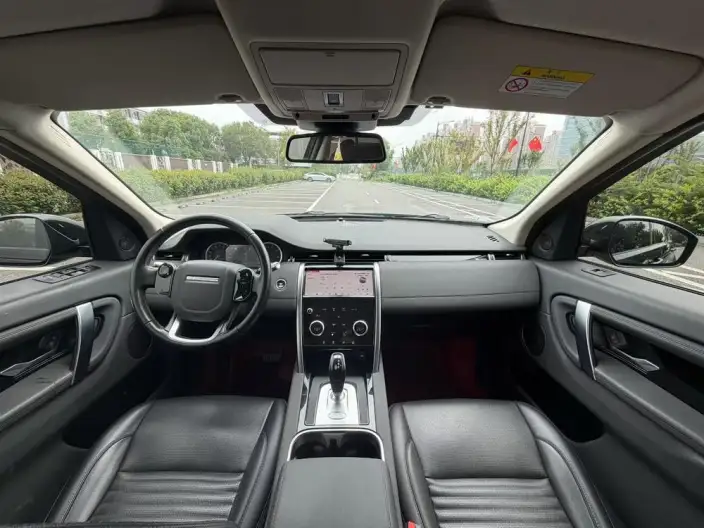 Land Rover Discovery Sport 2022 Model 200PS Family Edition 5 seat – фото 7
