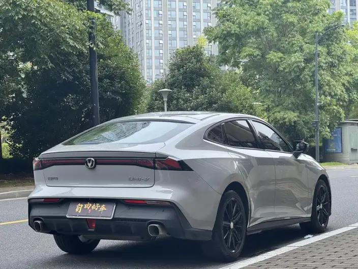 Changan UNI-V 2022 Model 1.5T Noble Model – фото 6