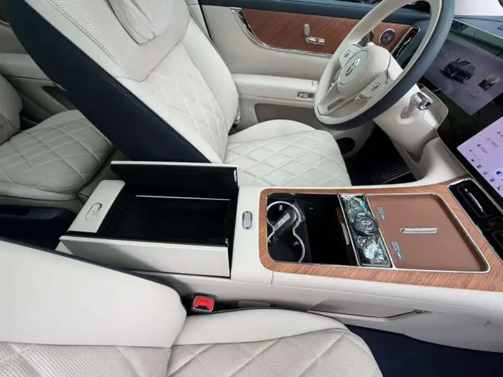 Aito M9 2026 Model Extended Range Ultra VI seat Edition – фото 10