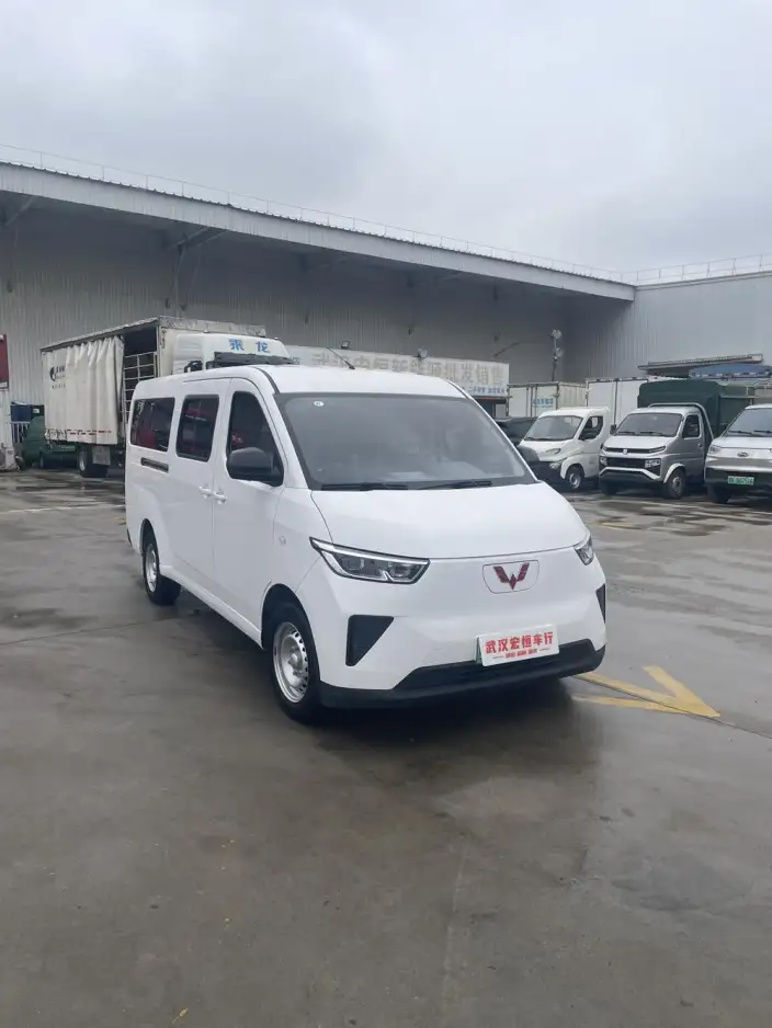 Wuling Yangguang 2024 Model 300km Comfort Model Passenger car Edition 60kW – фото 2