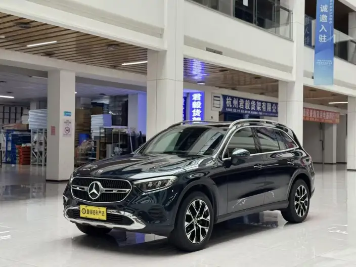 Mercedes-Benz GLC 2023 Model Facelift GLC 260 L 4MATIC Dynamic Model 5 seat – фото 1