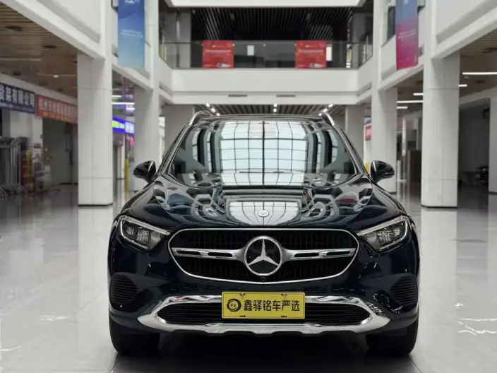 Mercedes-Benz GLC 2023 Model Facelift GLC 260 L 4MATIC Dynamic Model 5 seat – фото 2