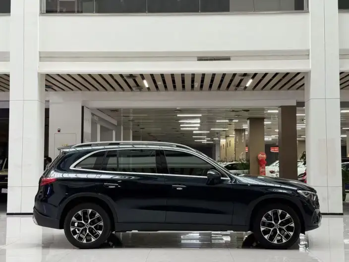 Mercedes-Benz GLC 2023 Model Facelift GLC 260 L 4MATIC Dynamic Model 5 seat – фото 8