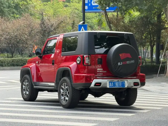 BAIC BJ40 2020 Model 2.0T Automatic 4WD Tribute to the 2020 Edition Warrior Model – фото 4
