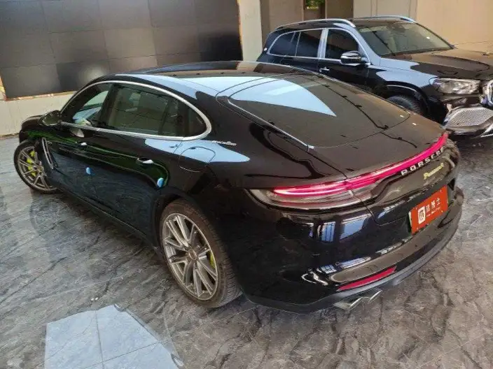 Panamera E-Hybrid 2023 Model Panamera 4 E-Hybrid Executive Extended Edition 2.9T – фото 2