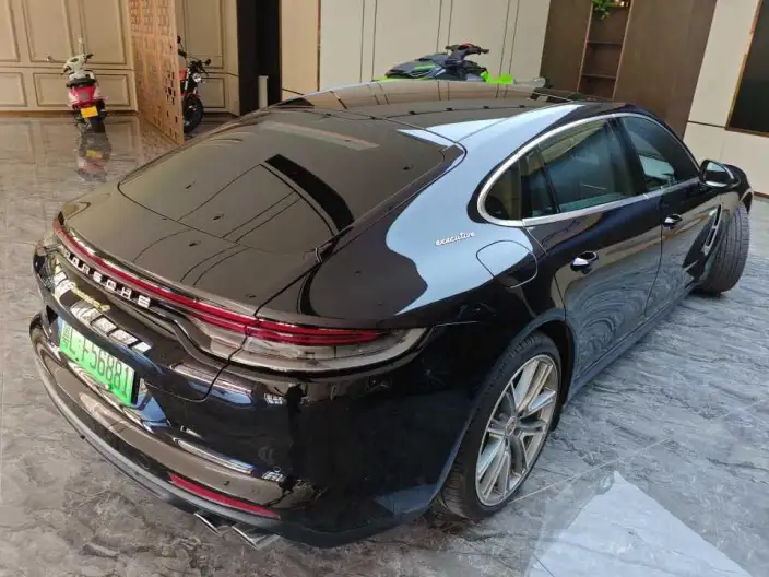 Panamera E-Hybrid 2023 Model Panamera 4 E-Hybrid Executive Extended Edition 2.9T – фото 3