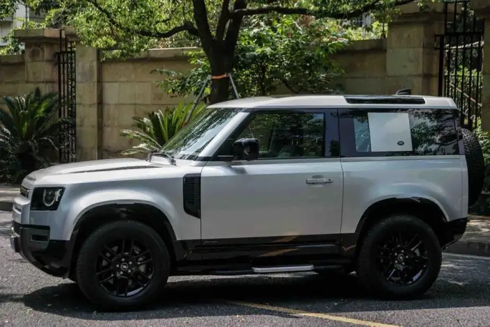 Land Rover Defender 2021 Model 90 P400 X-Dynamic S – фото 4